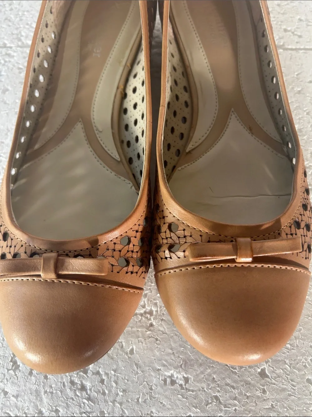 Naturalizer SZ9 Diara Tan Leather Ballet Flats Bow Cane Details Old Money Staple